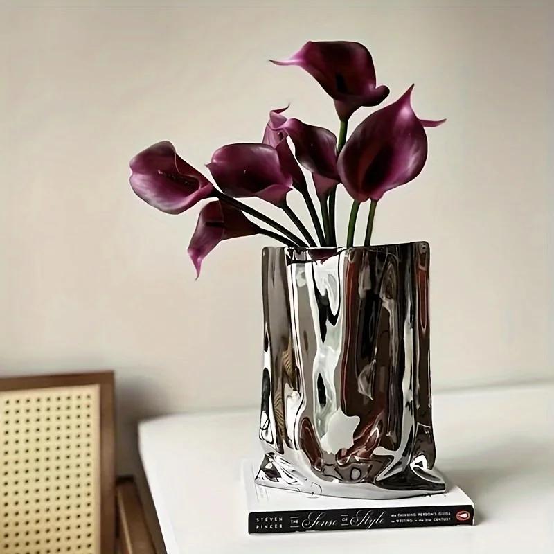 Luxurious And Elegant Creative Electroplated Silvery Ceramic Vase With A High-end Feel Suitable For Displaying Artificial Flower