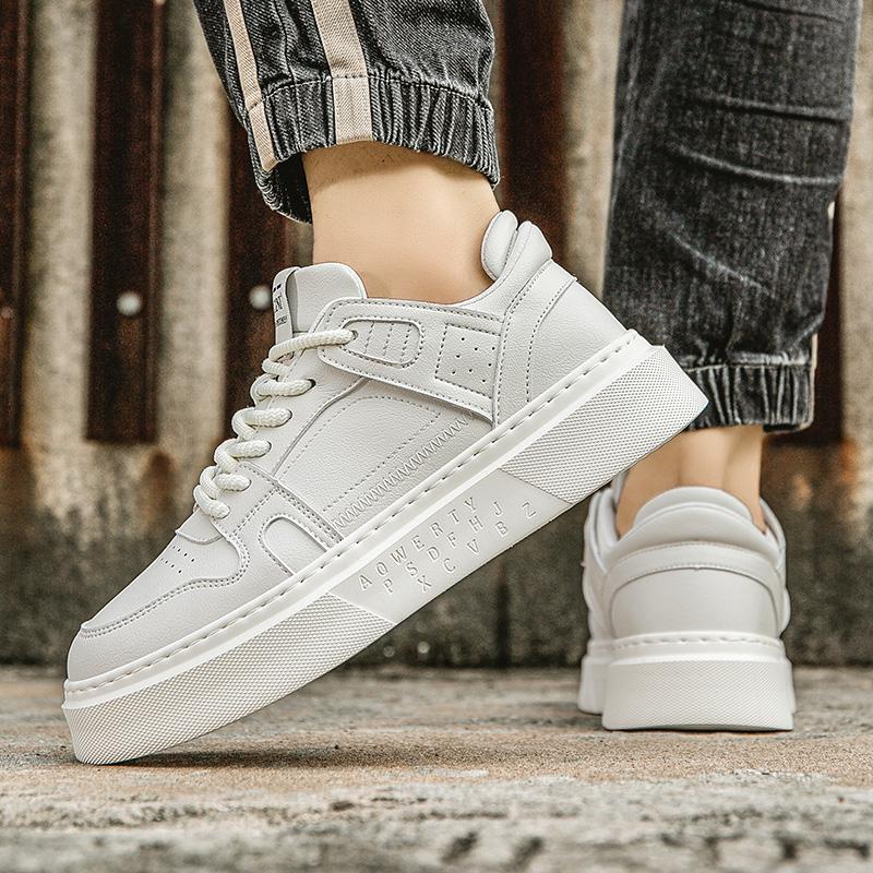 Fashion Casual men's board shoes Thick sole and trendy styles Outdoor Fashion Street Walking Classic black high-quality youth shoes Hot