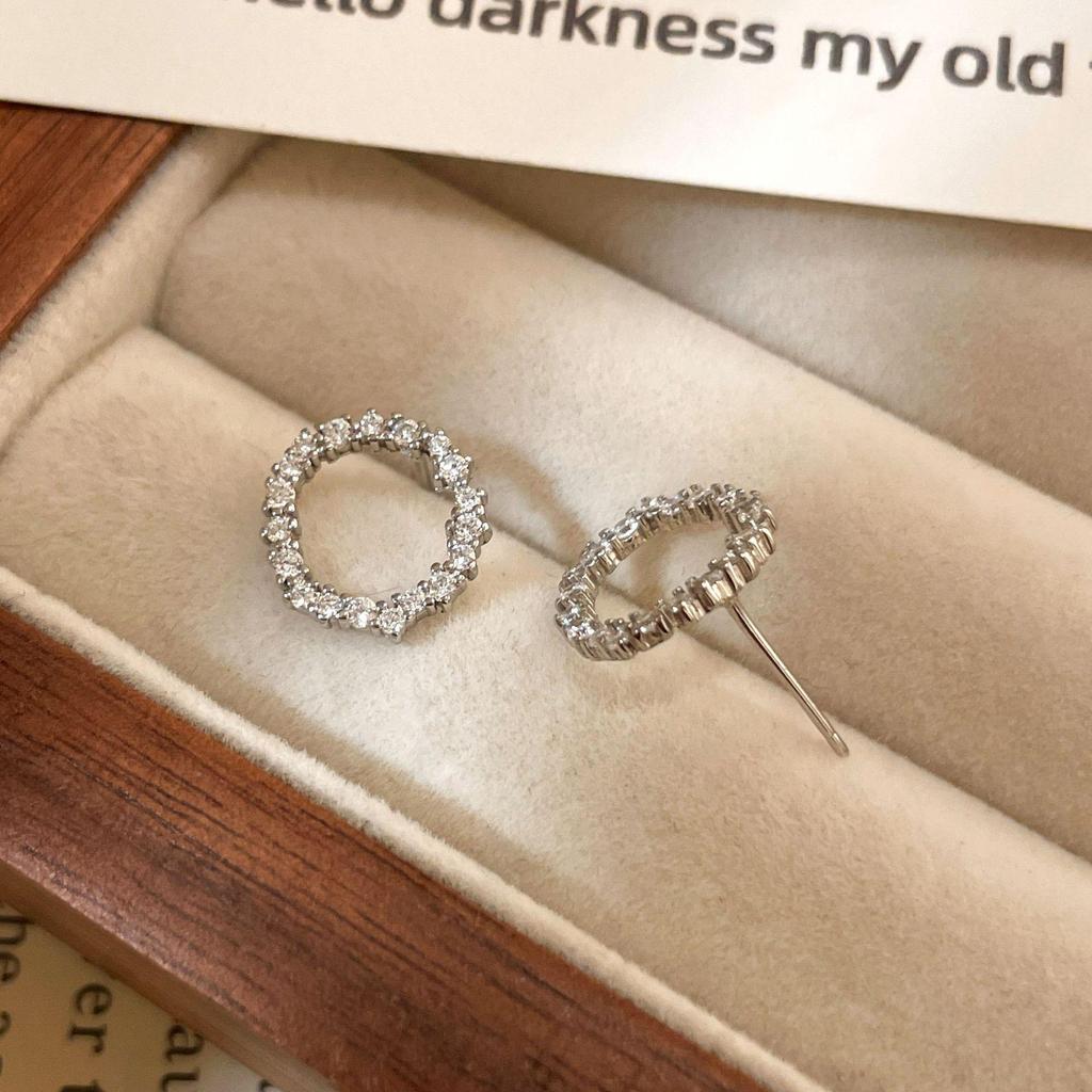 S925 Sterling Silver Zirconia Circle Stud Earrings for Women - Elegant, Fashionable Jewelry with a High-End Feel