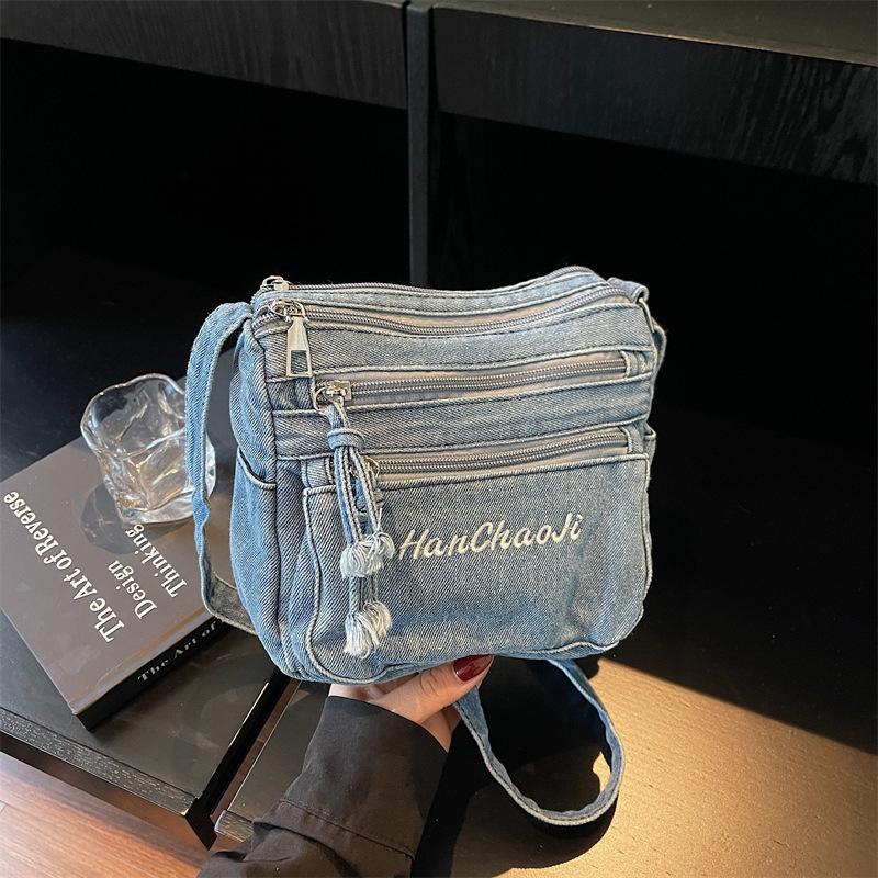 

Нишевый дизайн джинсовая сумка женская осень и зима новая ретро повседневная на плечо сумка-мессенджер маленькая сумка светло-синий