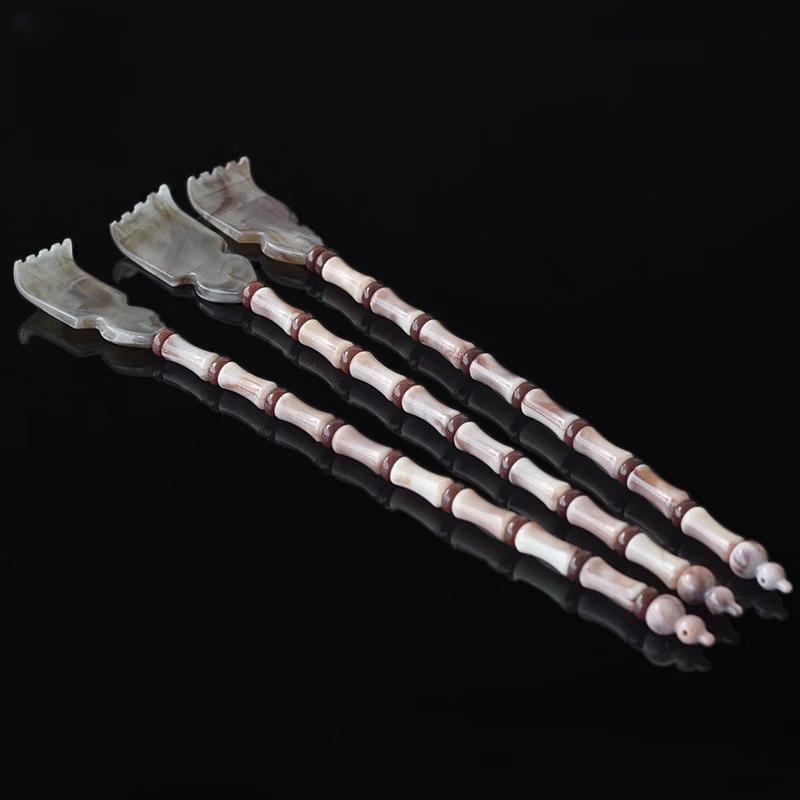 Imitation Cow Horn Bamboo Back Scratcher