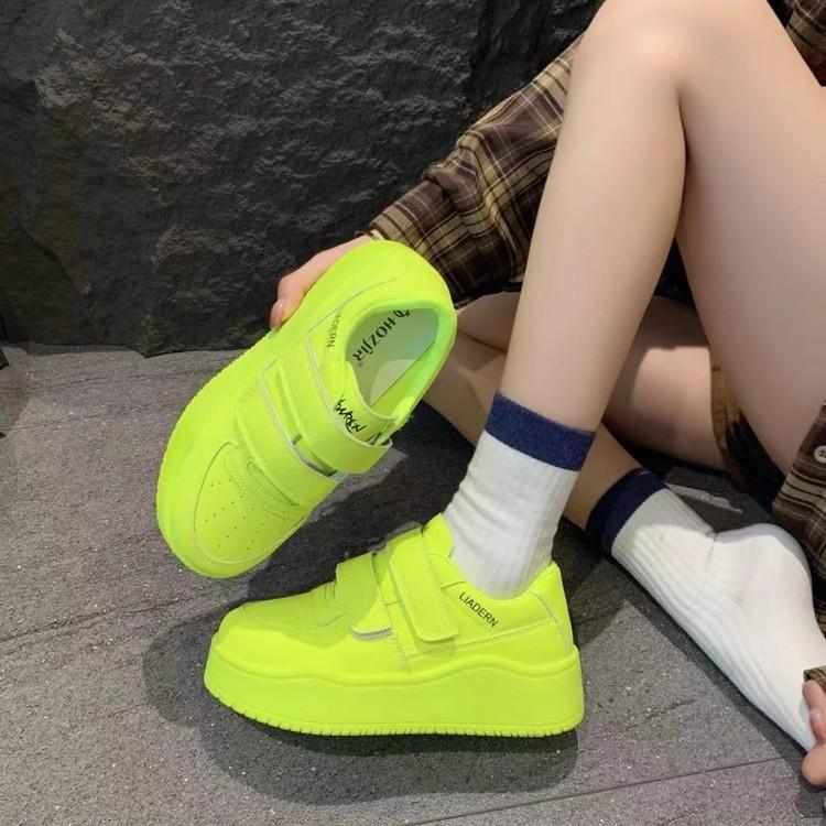 Korean version of versatile Velcro women's shoes 2025 new summer and autumn popular thick-soled muffin casual spring and autumn white board shoes