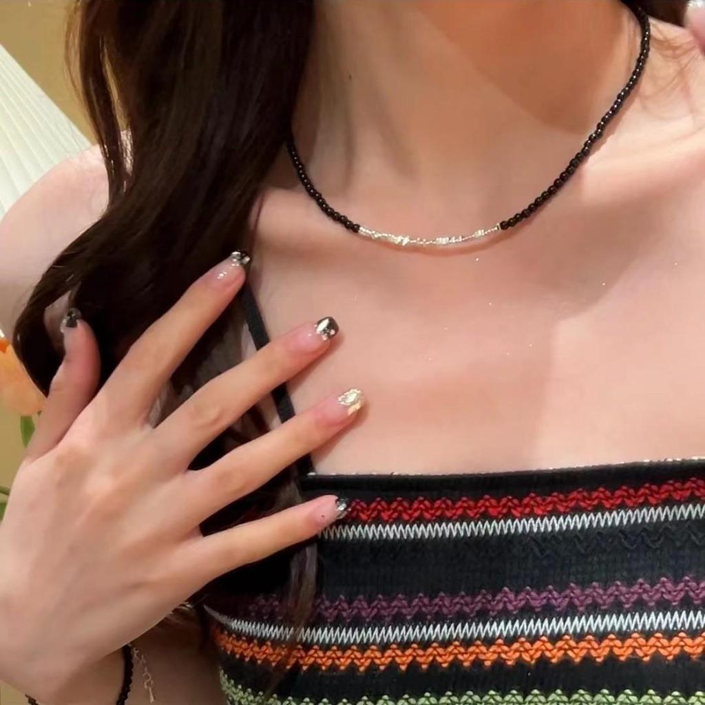 Pearl Bow Necklace: Exquisite Women's Fashion Clavicle Chain, Elegant Light Luxury Design