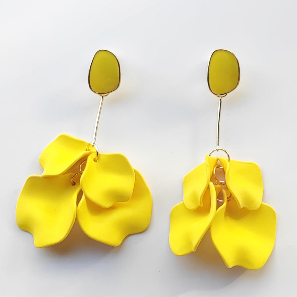 Bohemian Tassel Acrylic Petal Dangle Earrings for Women