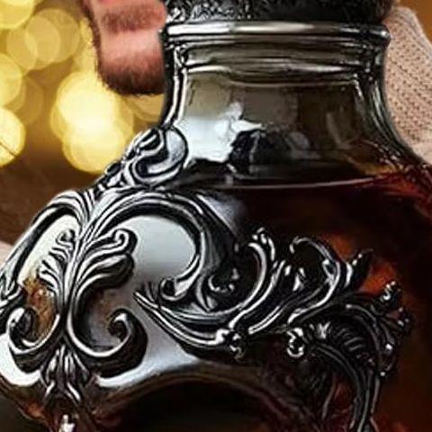 Skull Decanter Gothic Skull Whiskey Decanter Skull glass whiskey decanator Creative Skull Glass Wine Bottle Halloween Decoration CN