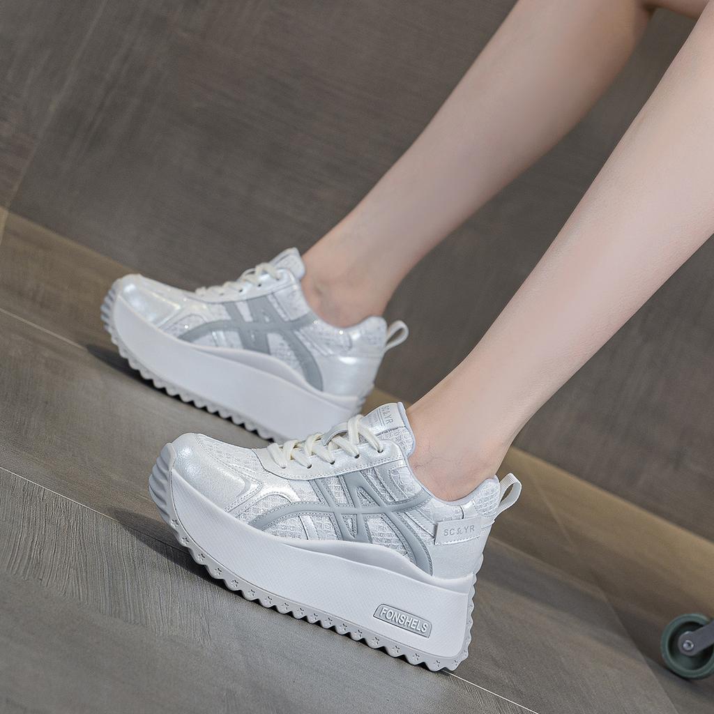 Small Man Thick-soled Forrest Gump Little White Shoes Women's Autumn 2025 New Popular Casual Fashion Versatile Height-increasing Women's Shoes