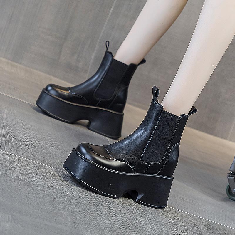 Autumn and winter new women's thick-soled Martin boots 2025 versatile fashion medium tube square head solid color fashion boots increased by 11