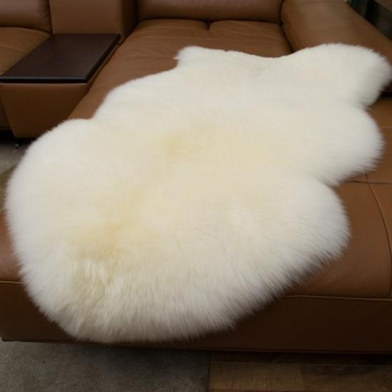 Australian Wool Sheepskin Rug: Long-Hair Irregular Bedside Mat & Sofa Blanket