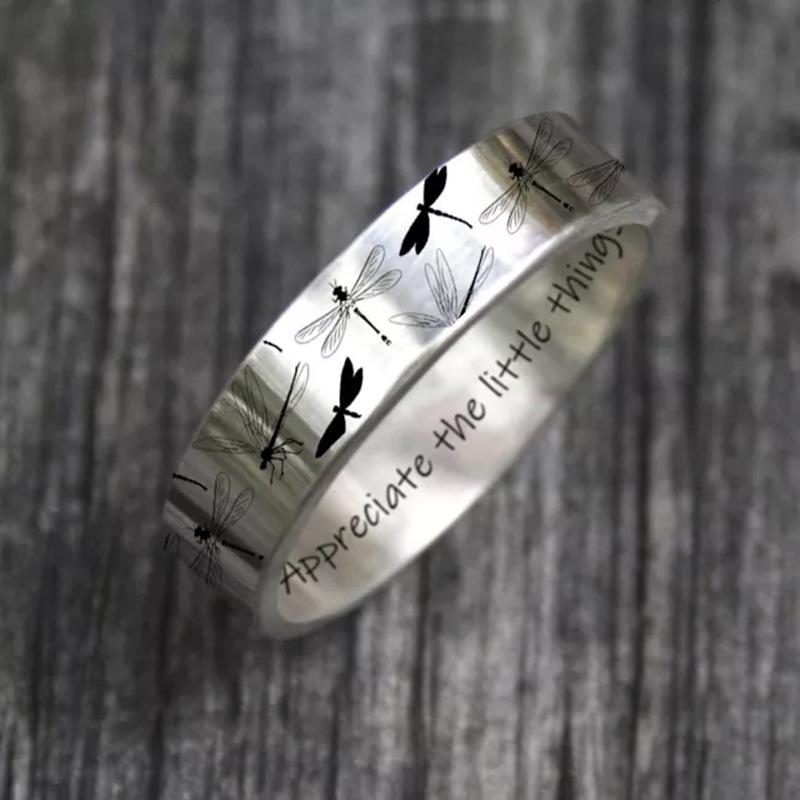 Appreciate The Little Things: Retro Dragonfly Carved Ring
