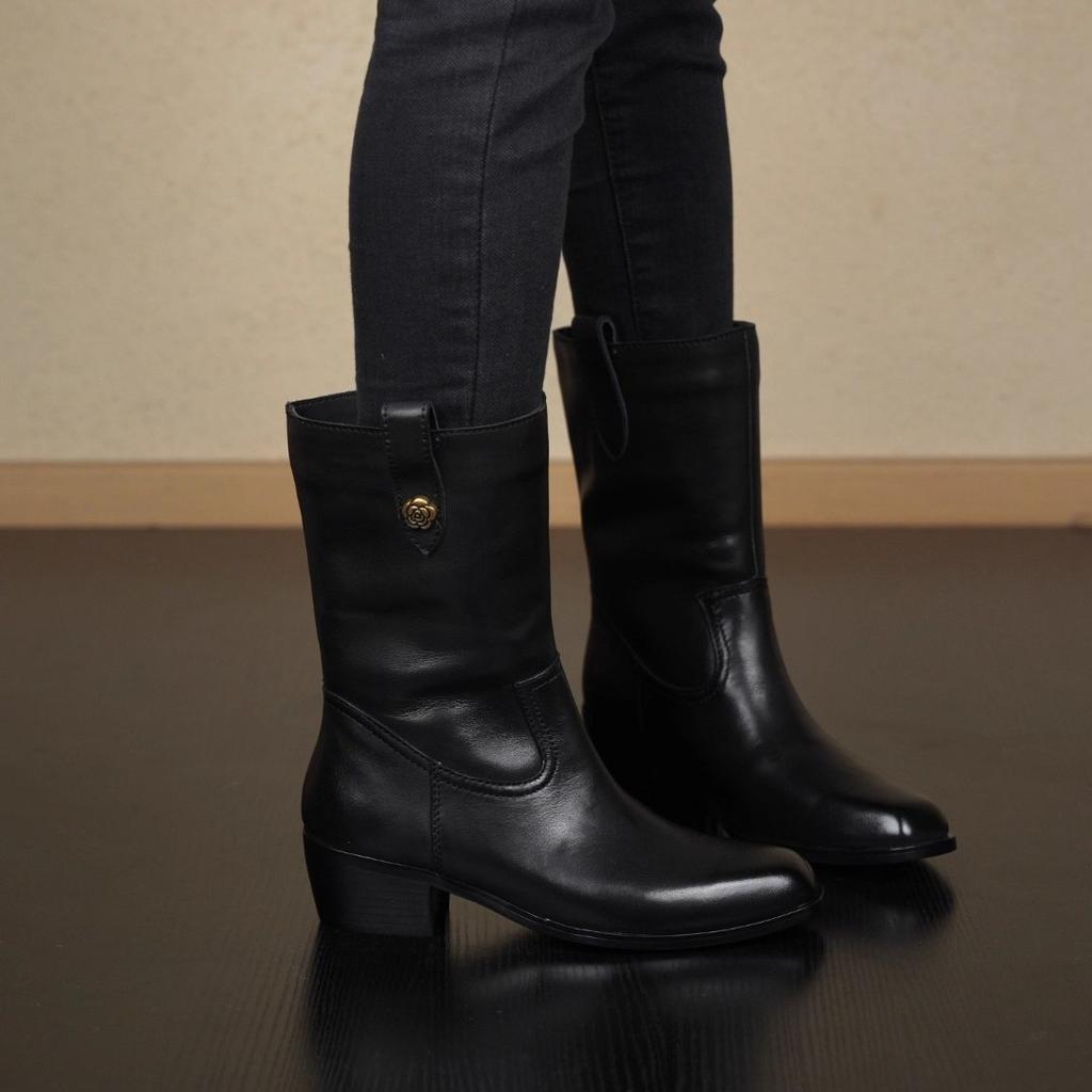 Cowhide Version Retro French Elegant Wind Camellia Square Head Fashion Boots Simple Daily Thick Heel Commuting Sleeve Short Boots