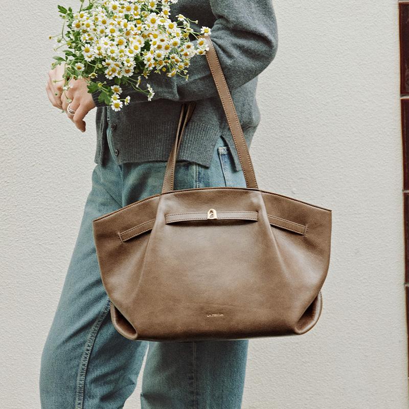 New LA FESTIN Top Grain Cow Leather Handbag, Shoulder Bag, Underarm Tote Large Women's Cardamom Brown/Coconut/Raven Black 622381