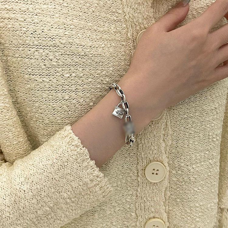 Women's Retro Chunky Chain Padlock Bracelet - Fashionable and Versatile Cross Design