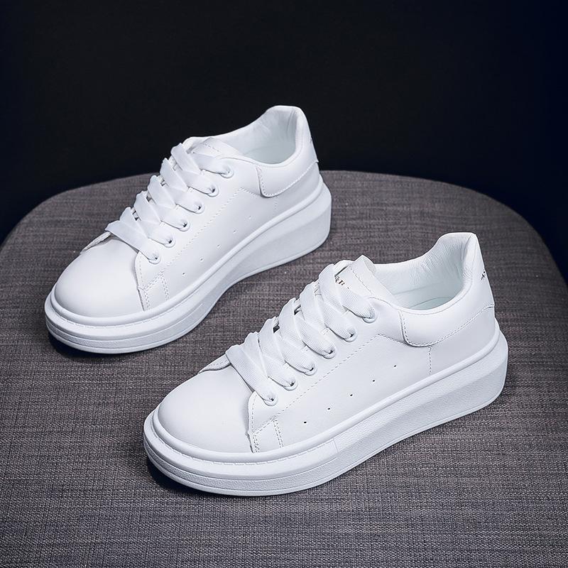 

Маленькие белые туфли женские студенческие корейская версия 2025 весенне-осенняя обувь женская обувь на платформе спортивная обувь на платформе 40