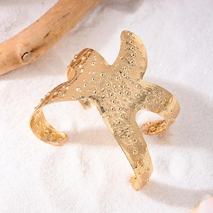 Multipurpose Gold Tone Starfish Bracelet for Trendy Women Offering Adjustable Fit and Sturdy Alloy Construction