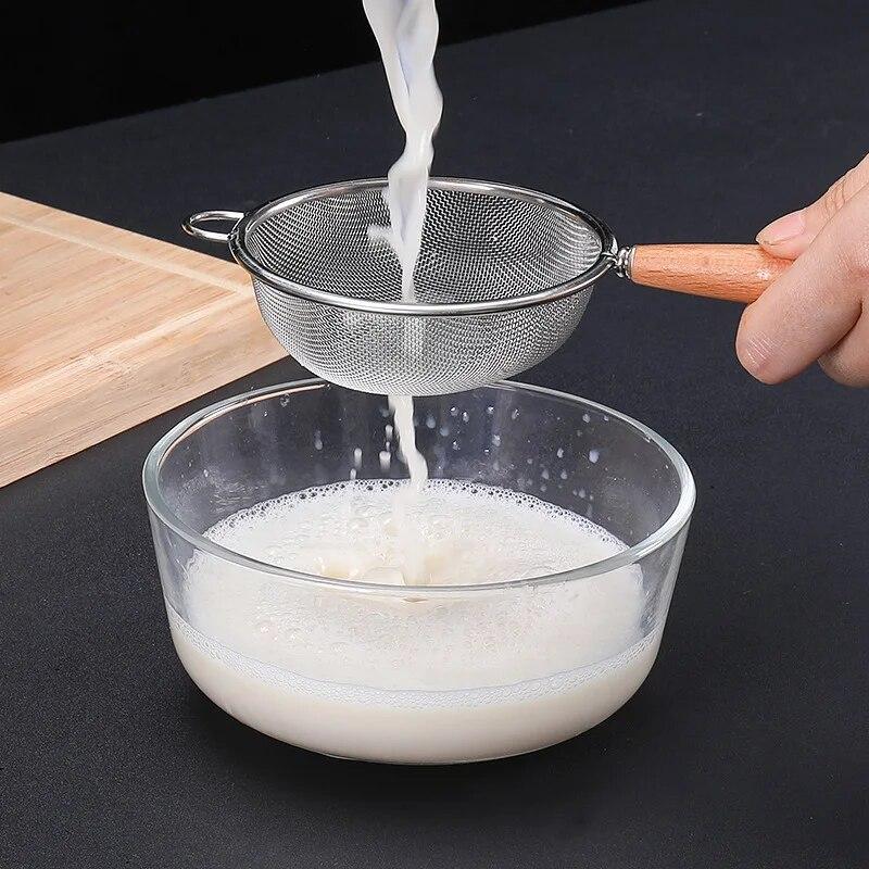 1pc 304 Stainless Steel Mesh Filter Spoon with Wooden Handle Flour Filter Spoon Household Kitchen Fried Food Filter Oil
