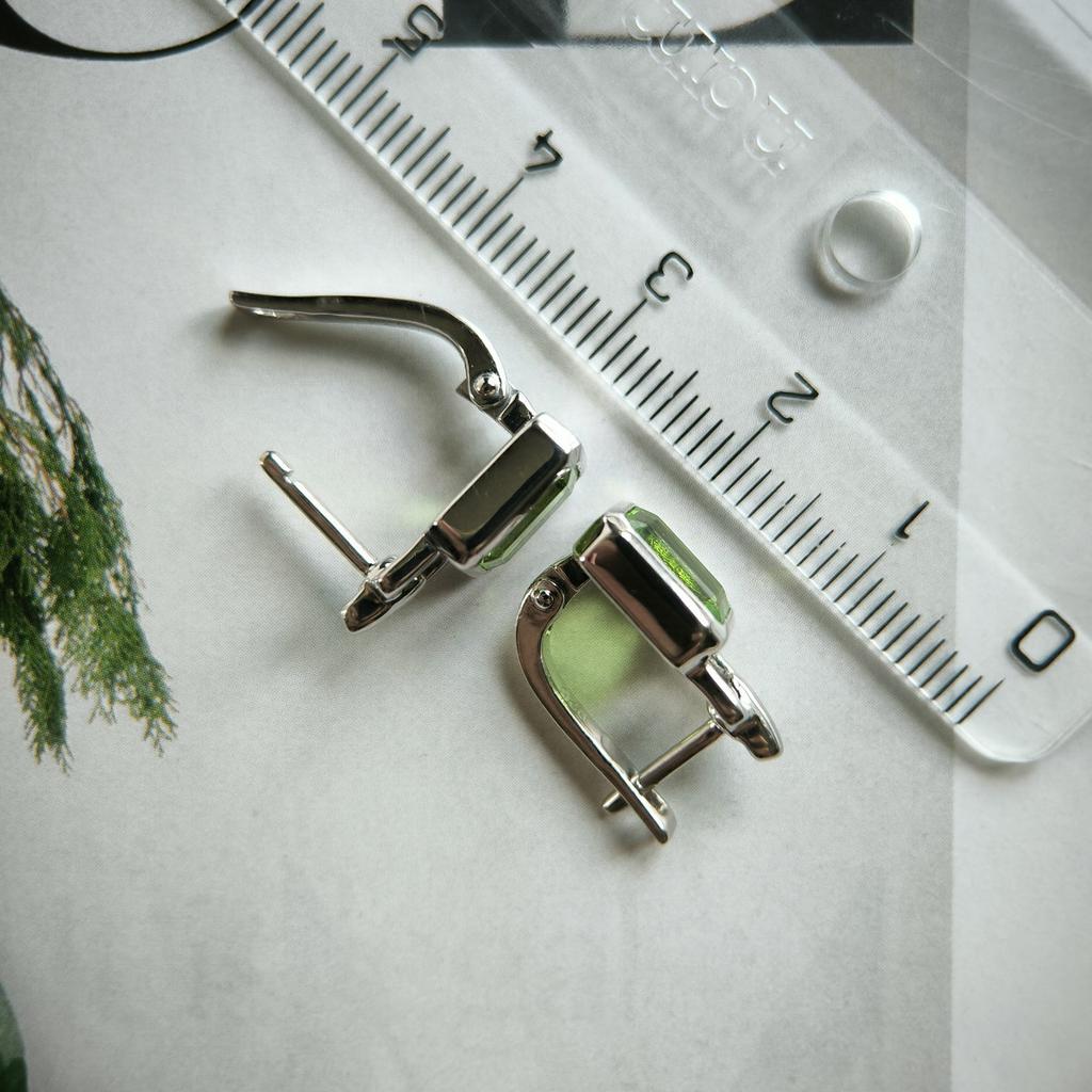 Серебряные серьги с хризолітом 2.721ct (60002448)