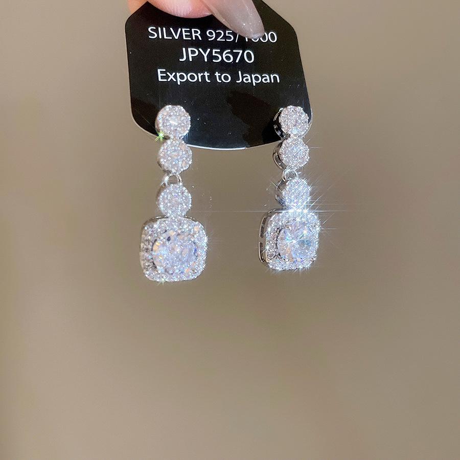 Silver Needle Korean Style Zirconia Geometric Round Stud Earrings - Elegant, Shiny, and Fashionable Accessories for Women