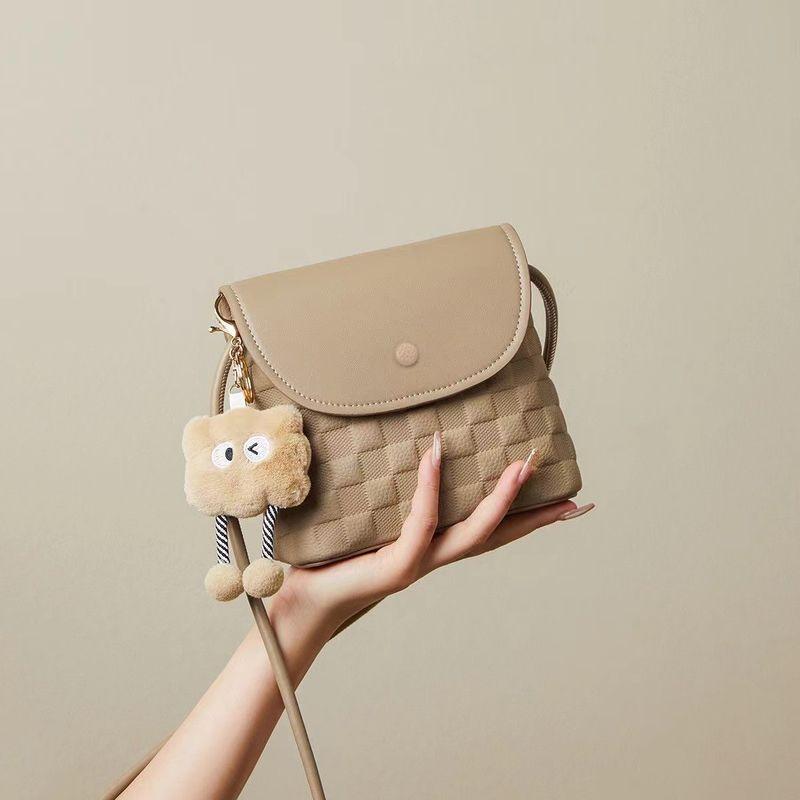 

2024 High Texture Super Popular Mobile Phone Bag Mini Cute Small Bag Niche Designer Crossbody Bag Western Style Small Square Bag Elephant gray belt pendant