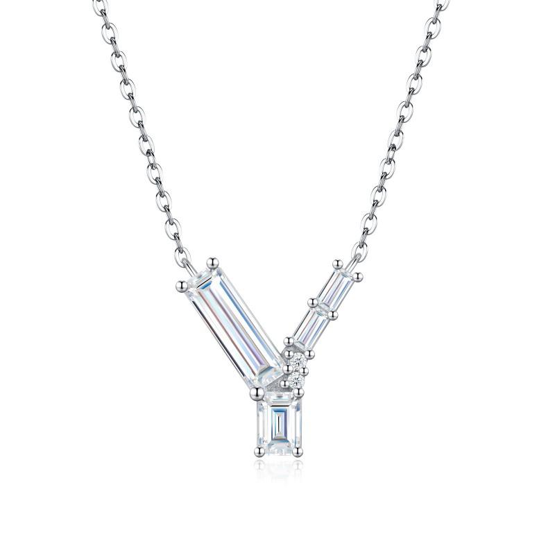Fashion Luxury Letter Necklace Fade-resistant Moissanite Clavicle Chain Womens Daily Wear