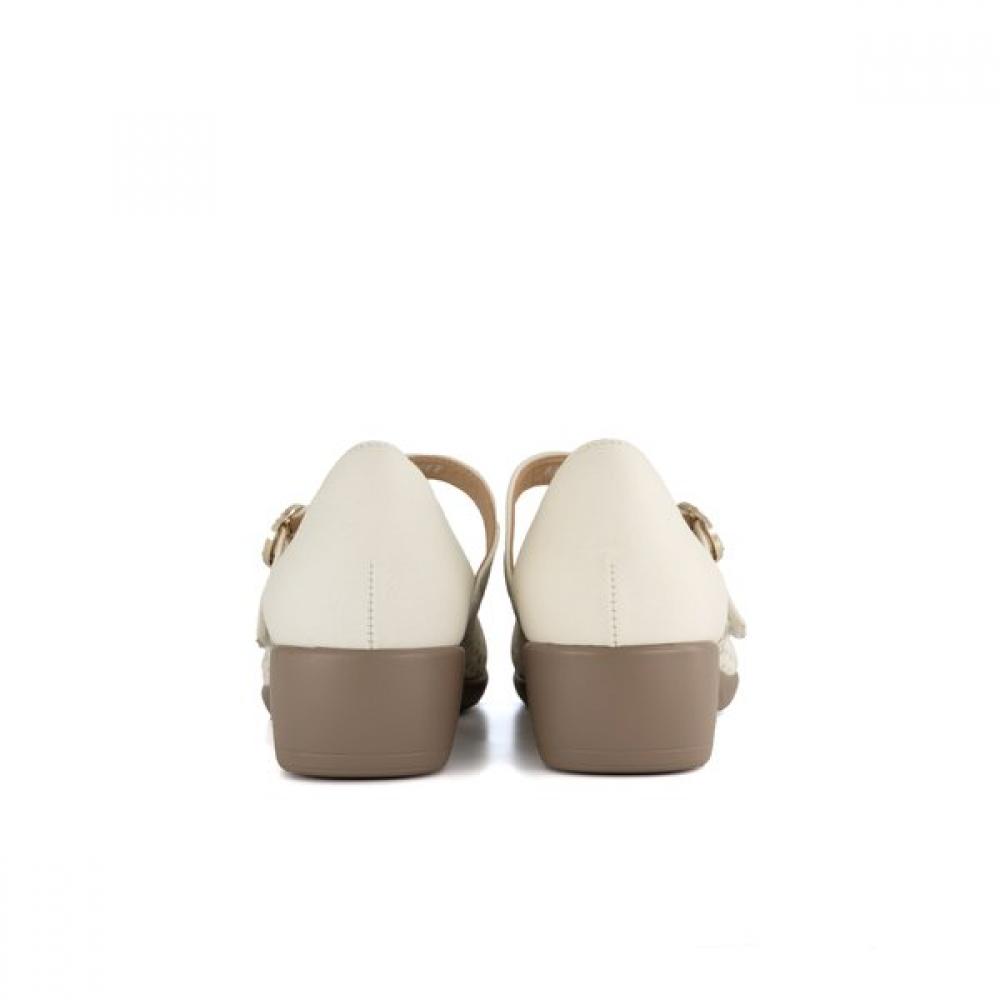 VAINER Women Punching Mary Jane Velcro Comfort Shoes Ivory 165a0v1iv