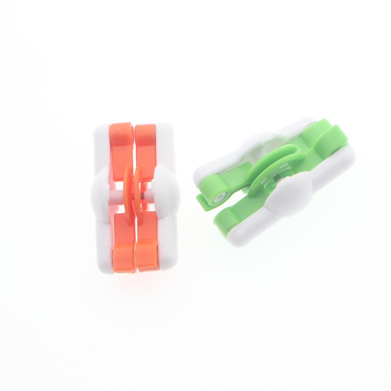 Mini Pom-Pom Maker for Knitting and Weaving