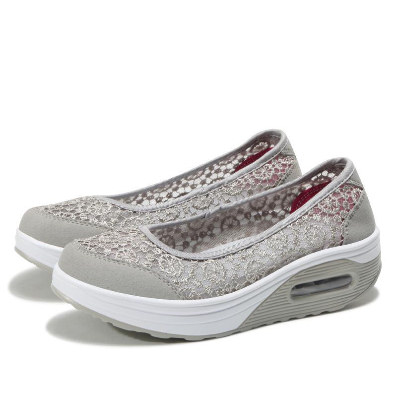 

2025 летние кружевные сетчатые повседневные женские спортивные туфли на воздушной подушке с одной педалью для женщин среднего и пожилого возраста 39 серый