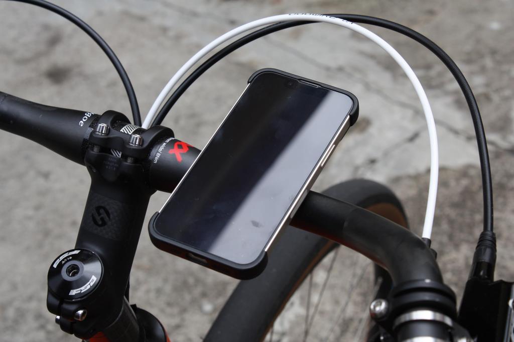 Magnetic Bicycle Phone Compatible with All Models and Cases Holder, No-touch Operation, Lightweight, 34g,