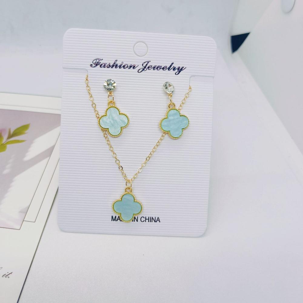 Four-leaf Clover Jewelry Set for Women Simple Lucky Flower Necklace and Earrings Set