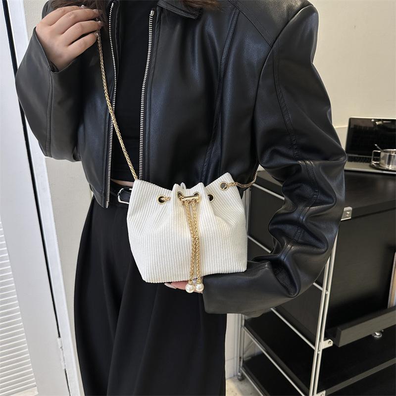 Pumping Belt Mode 2025 neue Cord Süßigkeitenfarbe Hugh große Kapazität Leerlaufkette diagonale Spannschulter Eimertasche