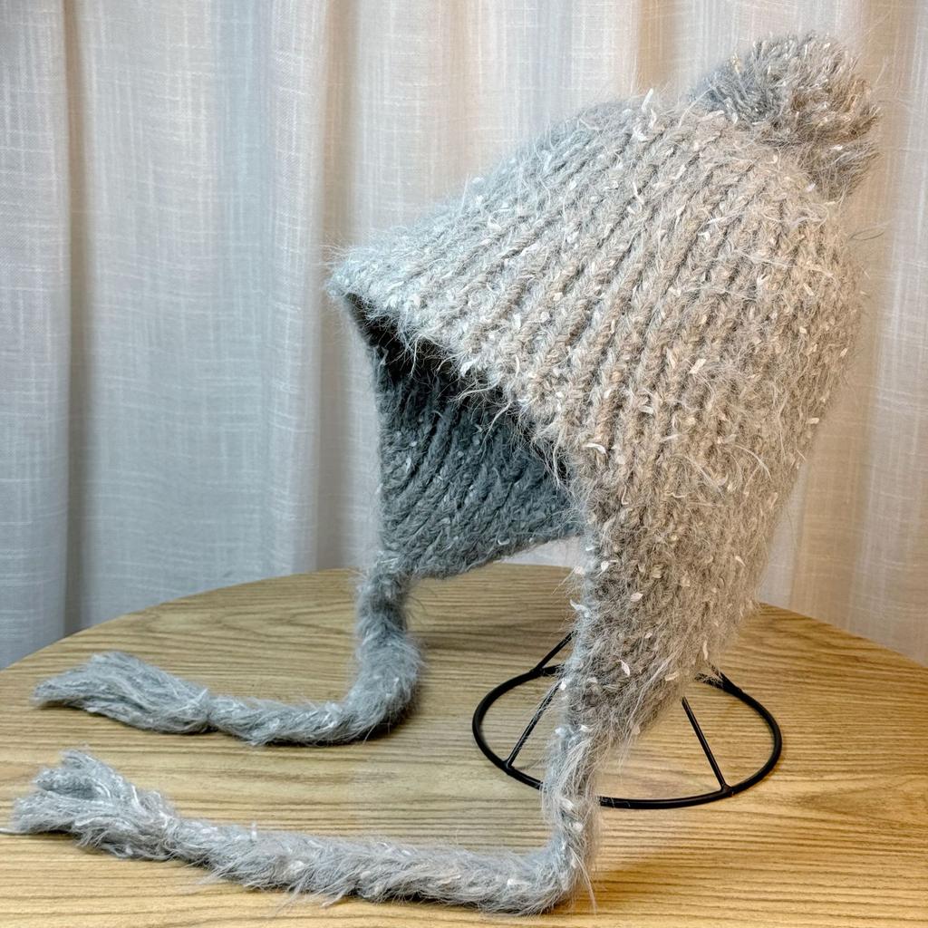New Xiaoxiangfeng Export Fabric Knitted Ear Protection Hat for Women with Big Fur Ball Cute Woolen Hat Autumn and Winter Handmade Baotou Hat