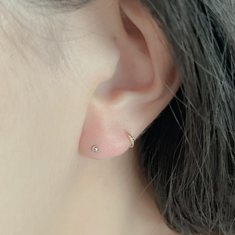 BettyU 14k gold white gold basic ball piercing