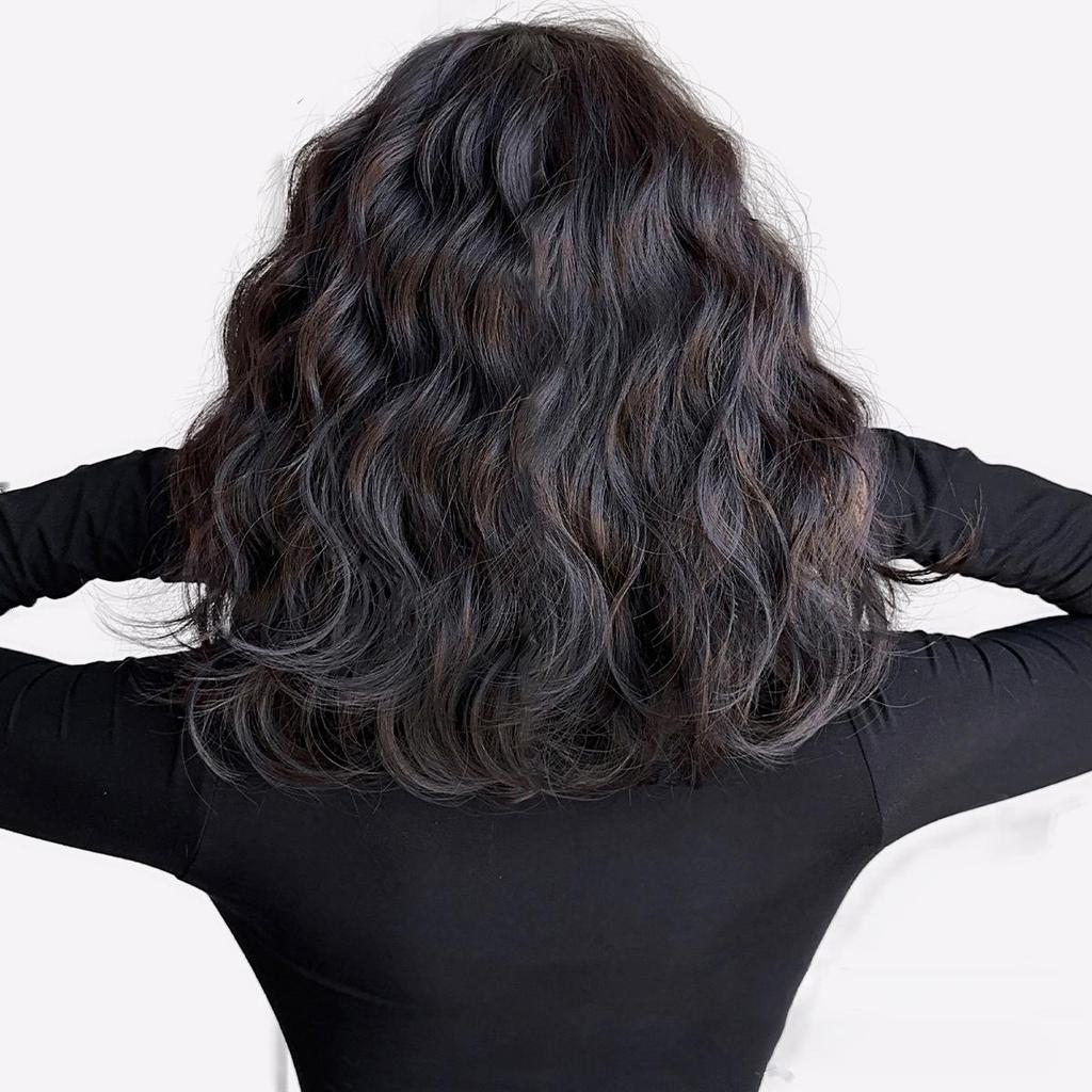 Heat-Resistant Synthetic Fiber Wig for Women - Natural Looking Medium-Length Wavy Bob,Youthful Appearance, Lightweight & Comfortable Fit