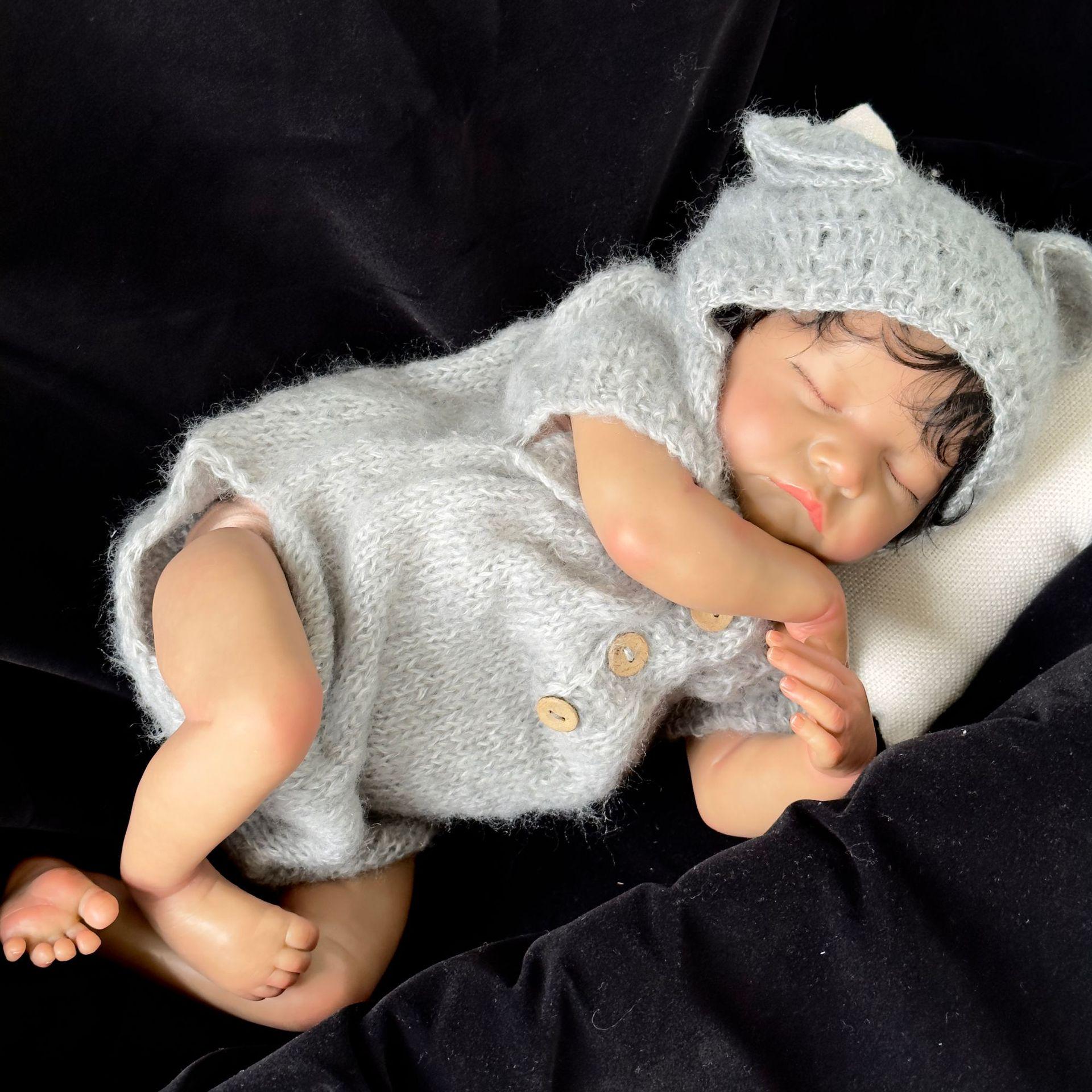 19 Realistic Reborn Baby Doll Levi with Brown Skin 49 cm Brown Skin