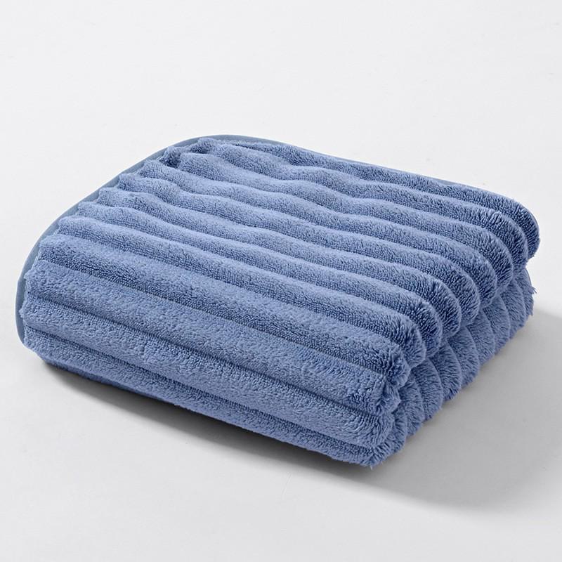 Tilpasset Broderi Fortykket Korallfleece Håndkle: Absorberende Bade-, Trenings- og Bassenghåndkle