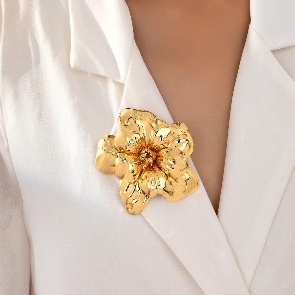 Large Flower Brooch Golden Collar Accessory Fashion Women Brooch  For Party Wedding Daily Wear