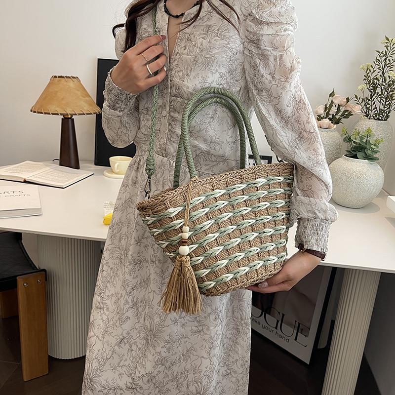 Contra-color Women's Woven Tote Shoulder Bag Eco-friendly Material Fine Workmanship Excellent Quality Holiday Shopping Date