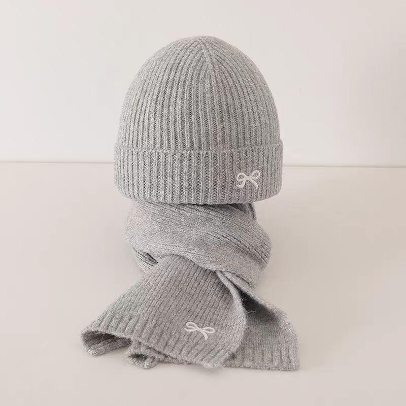 Children's hats, scarves, two-piece sets, bow-tie wool hat covers, autumn and winter warm middle-aged and older children's students' baby knitted hats