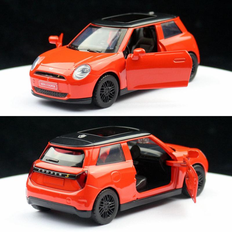 1/34 Scale BMW Mini Cooper Alloy Car Model Diecasts Metal Classic Vehicles Car Model High Simulation Miniature Scale Collection Kids Gifts