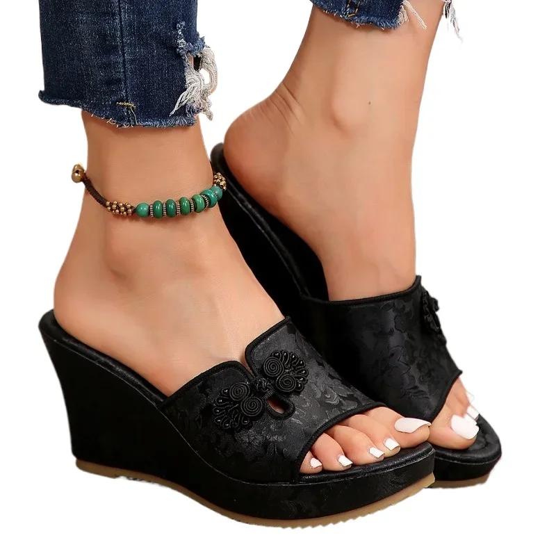 Boty nadměrné velikosti Dámské moderní dámské pantofle Retro společenské pantofle Dámské kulaté špičky Potisk Otevřená špička Platforma Klínky Sandály