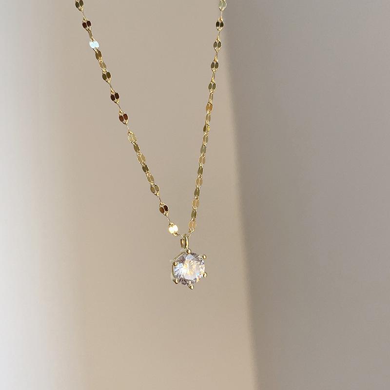 Elegant Six-Claw Diamond Necklace for Women - Simple, Cold, and High-End Clavicle Chain