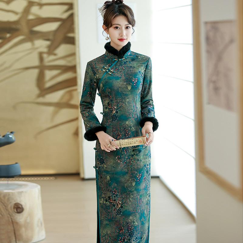 Green Velvet Thickened Winter Clothing Chinese Style Long-sleeved Cheongsam New Female Retro Mother Clothing Winter