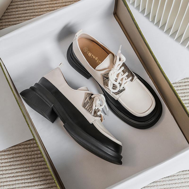 Black White Leather Patchwork Platform Shoes Woman Lace Up Metal Decoration Flats Thick Bottom Lolita Brogues Shoes Big Size 43