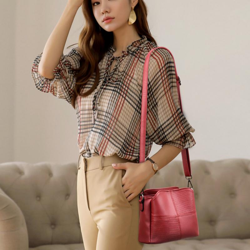 Women's Messenger Bag New Soft Leather Retro Women's Bag Simple Casual Bucket Small Bag Casual Multi-layer Shoulder Bag