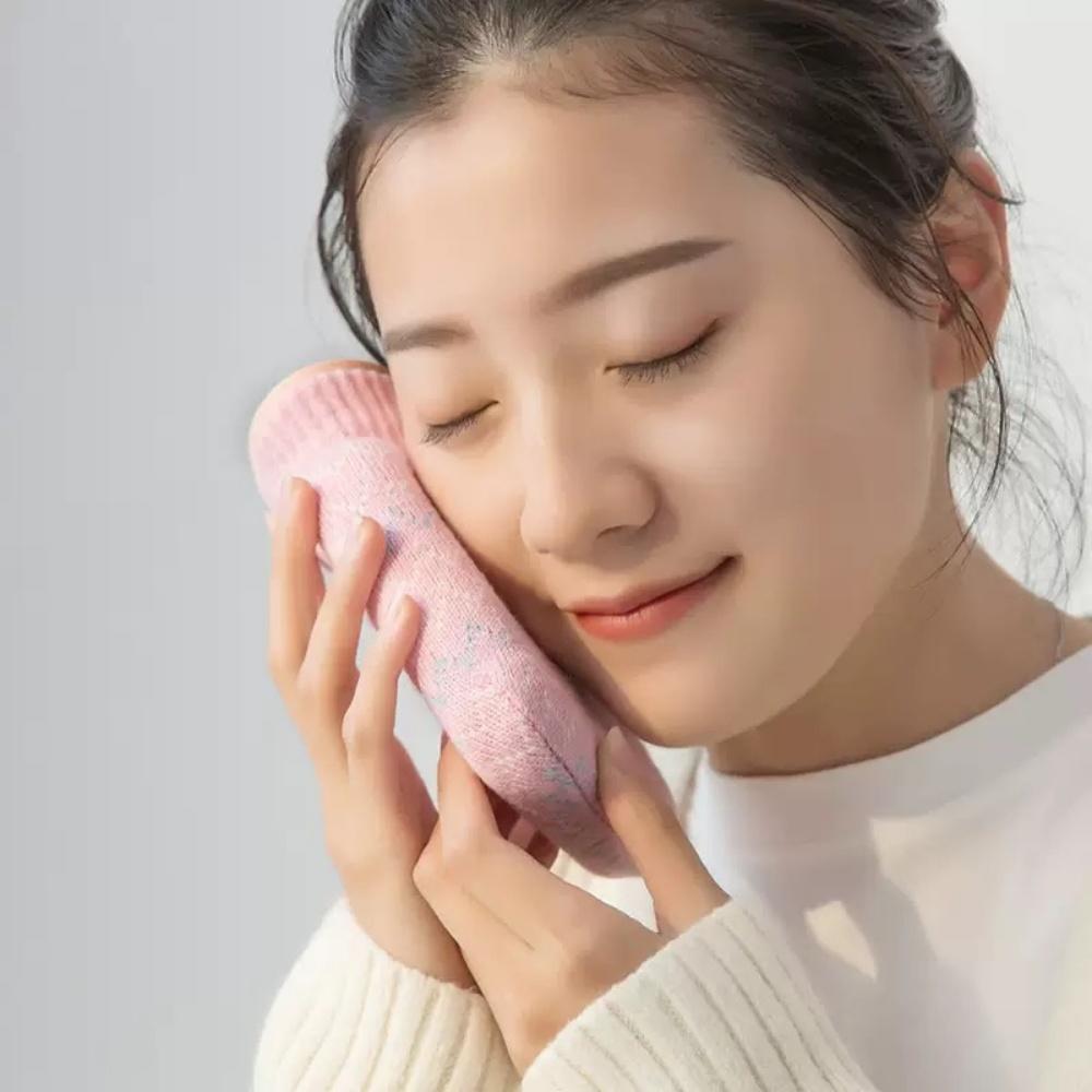 320ml Mini-Wärmflasche mit Strickbezug, geeignet für Taille, Rücken, Nacken und Schultern. Kleine und auslaufsichere Wärmflasche