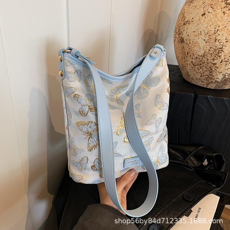 Retro Fashion Women's Small Bag Women's 2025 Spring New Versatile Embroidered Shoulder Messenger Bag Texture Bucket Bag