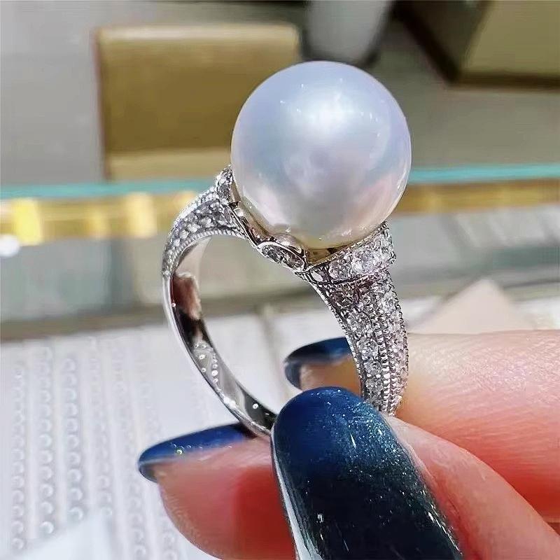 Huitan Round Imitation Pearl Rings for Women Exquisite Graceful Bridal Wedding Engagement Accessories Dazzling CZ Luxury Jewelry