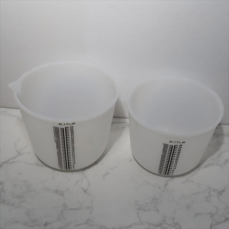 Silicone Measuring Cup with Clear Graduations Mixing Cup Baking Ingredient Measuring Tool for Cooking Enthusiasts