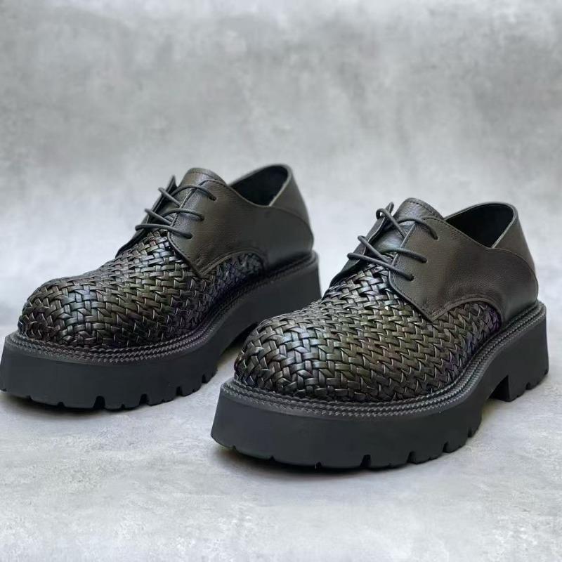 Premium commuter thick-soled trendy shoes hand-woven one-pedal hollowed-out breathable business casual height-increasing leather shoes men