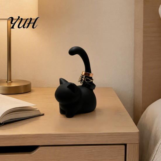 Decorative Cat Figurine Cute Ring Holder, Minimalist Stand for Bedroom Dressing Wedding Holder Table, Sitting Jewelry Organizer Rings And Earrings