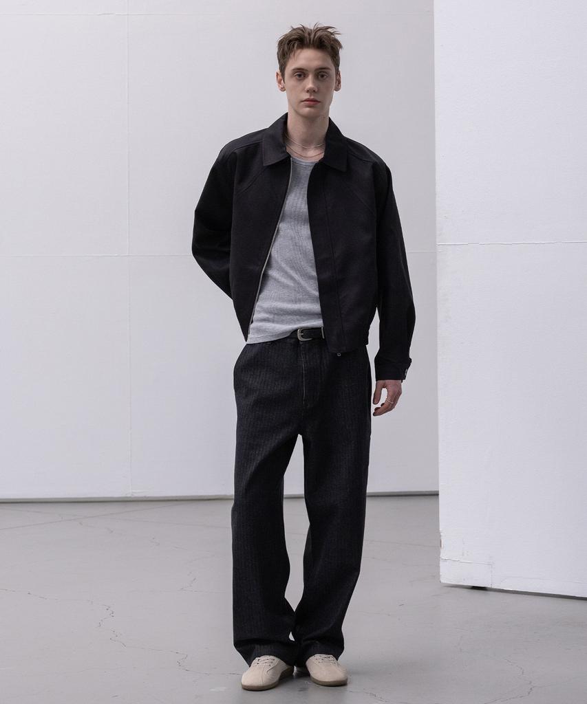 Decoroso Curved Raglan Blouson Jacket [Black]